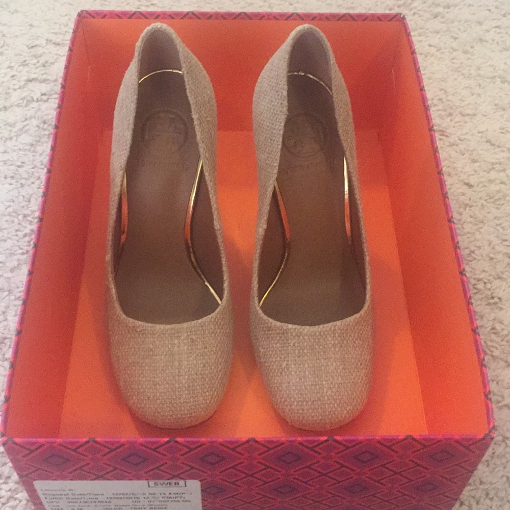 NIB Tory Burch burlap pumps